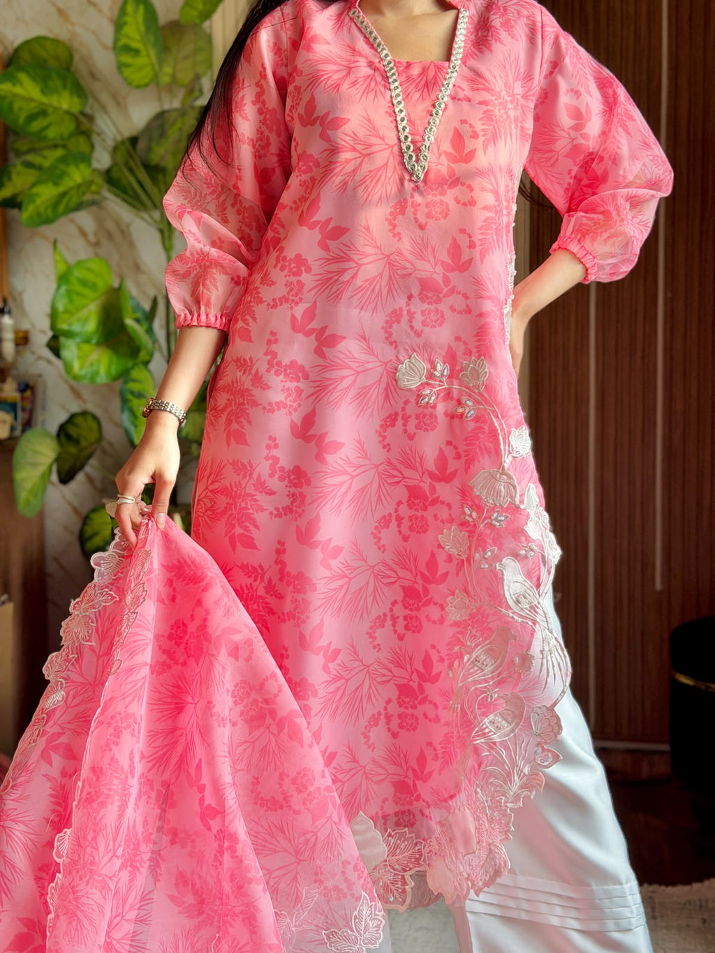 Mahira Khan X Rosé Bloom X – Organza Embroidered 3-Piece Suit
