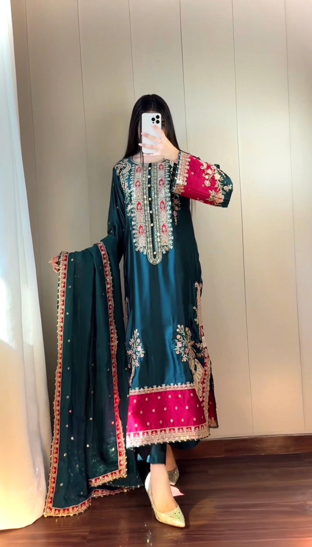 Meher-e-Gul Kaftan