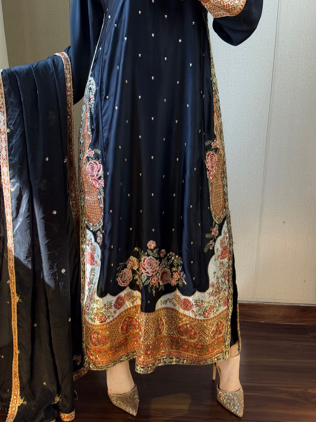 Zar-e-Siyah Kaftan