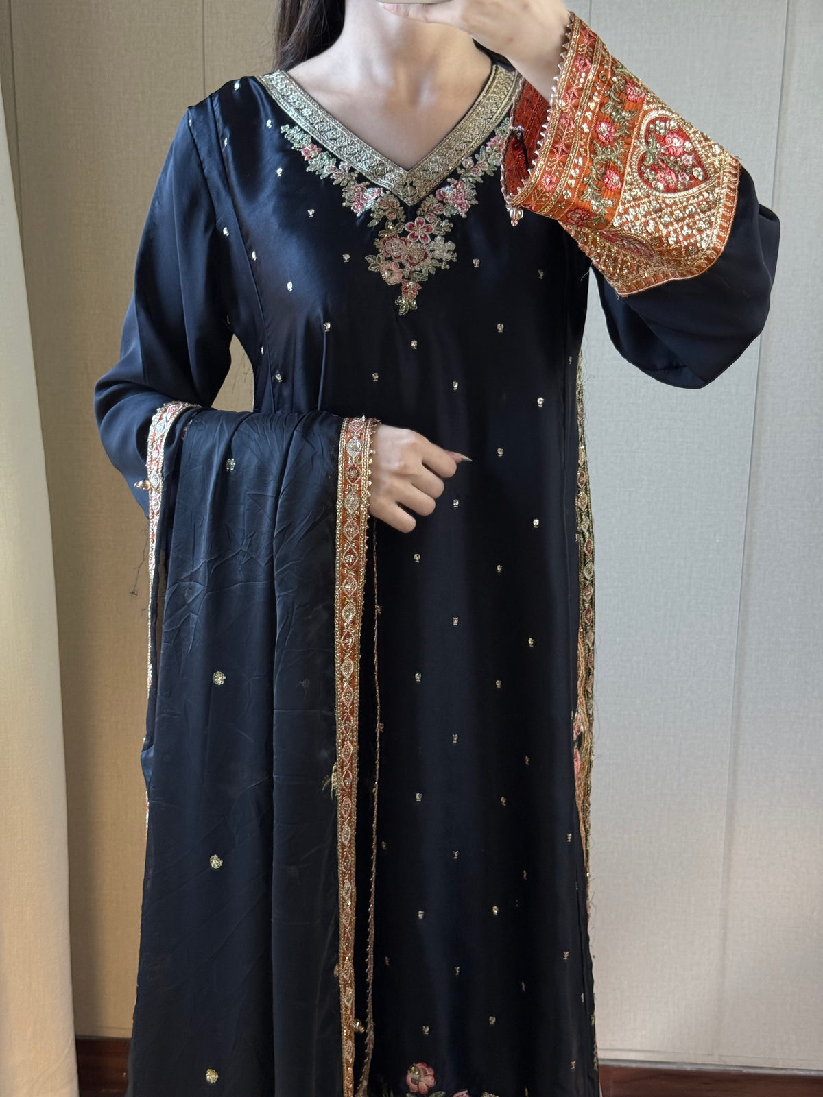 Zar-e-Siyah Kaftan
